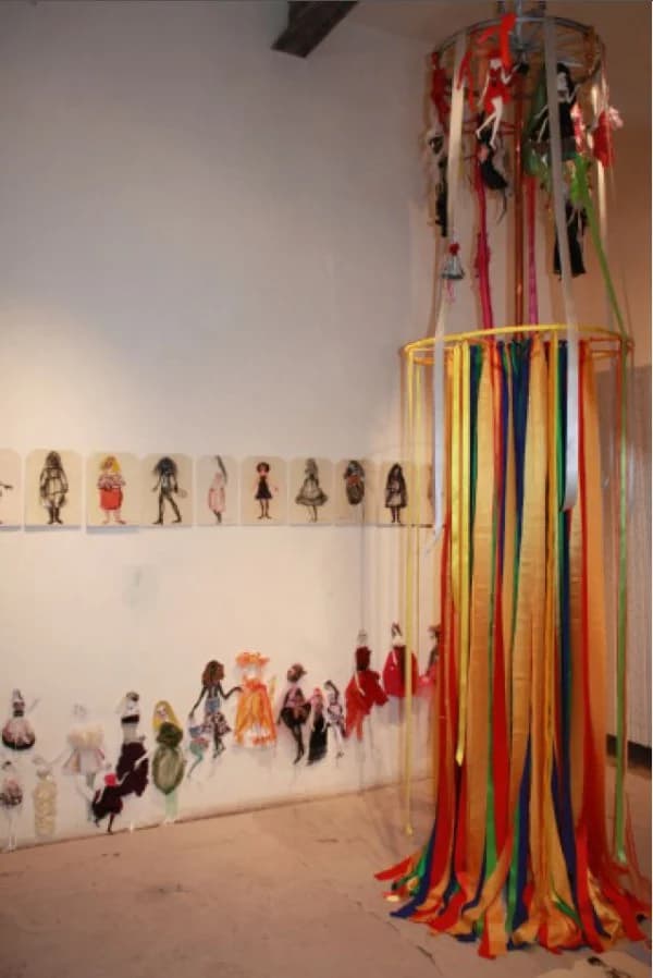 Mât de cocagne   au féminin